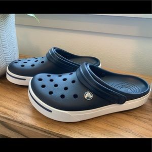 NWOT Crocs Crocband Navy Women’s 8/Men’s 6